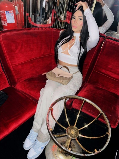 Транссексуалка Яна